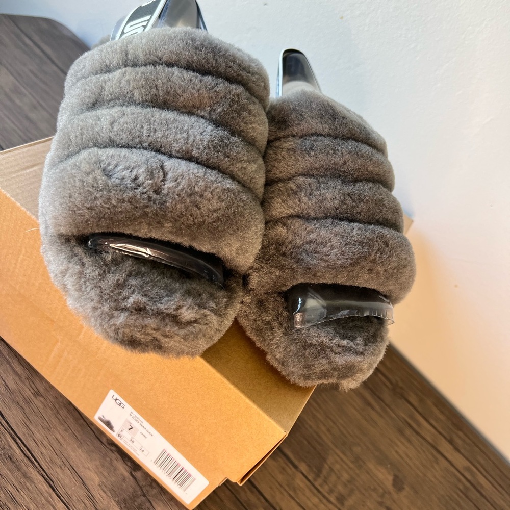 NEW UGG Fluff Yeah Slide